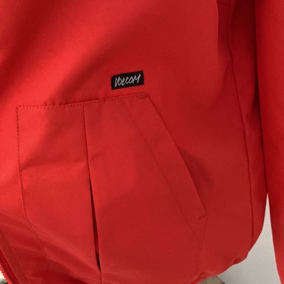 Volcom Enemy Lines Jacket with hood. Full zip closure. Two exterior pockets. - Picture 5 of 7